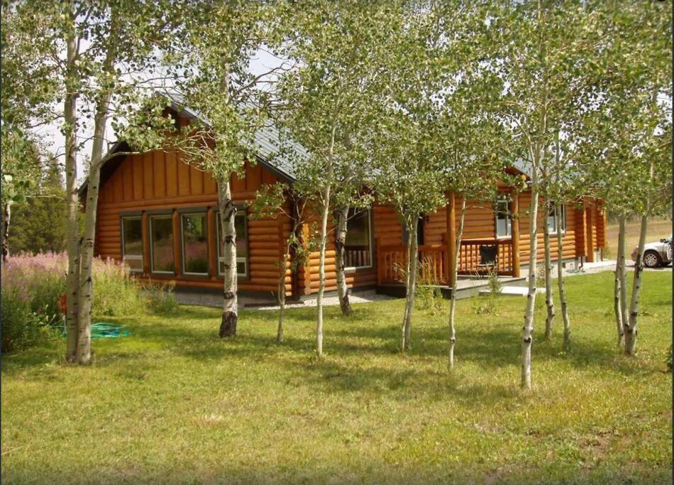 Lazy Fox Cabin West Yellowstone Exterior foto