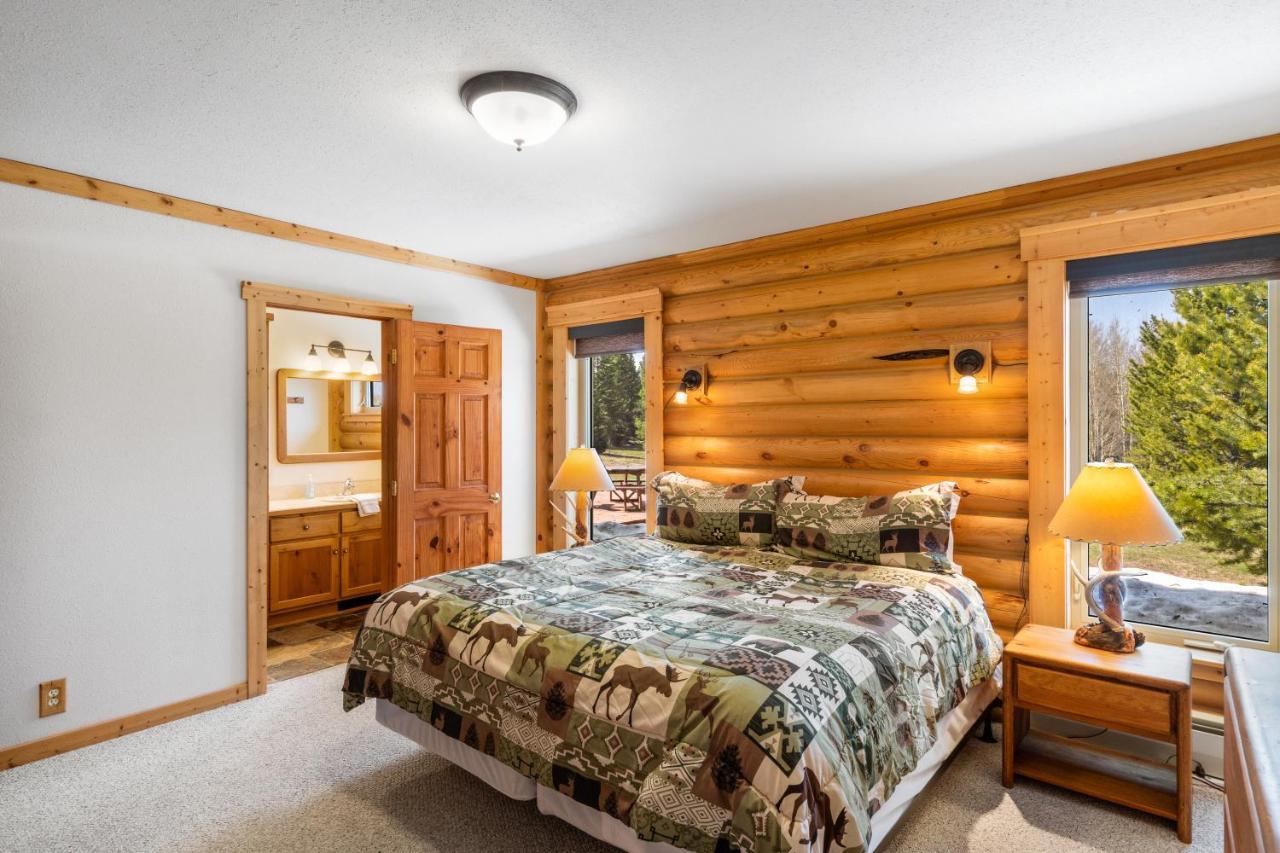 Lazy Fox Cabin West Yellowstone Exterior foto